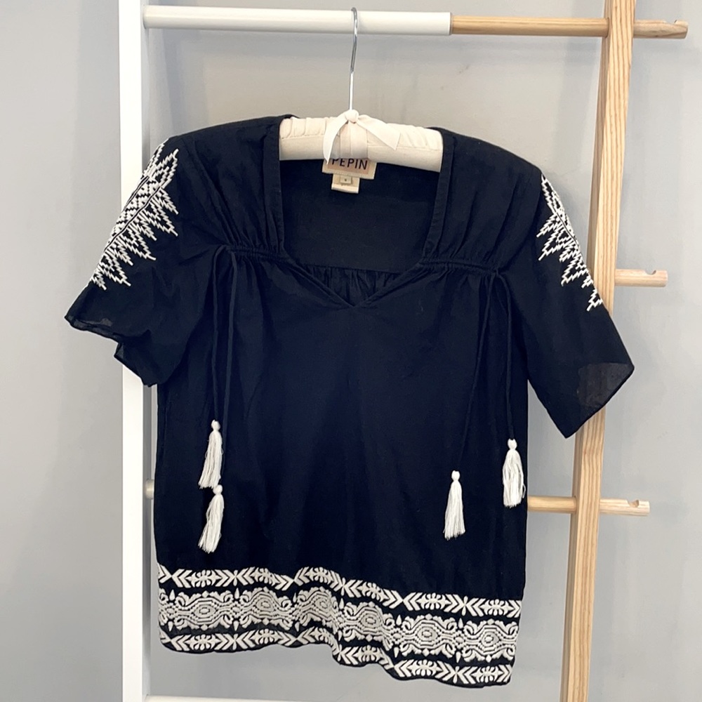 Pepin black V-neck w/ embroidery & ruching size S